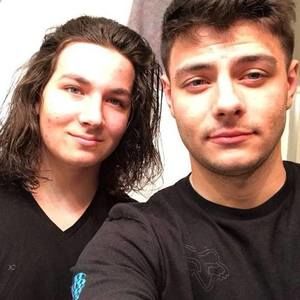 Meet your Posher, Devon